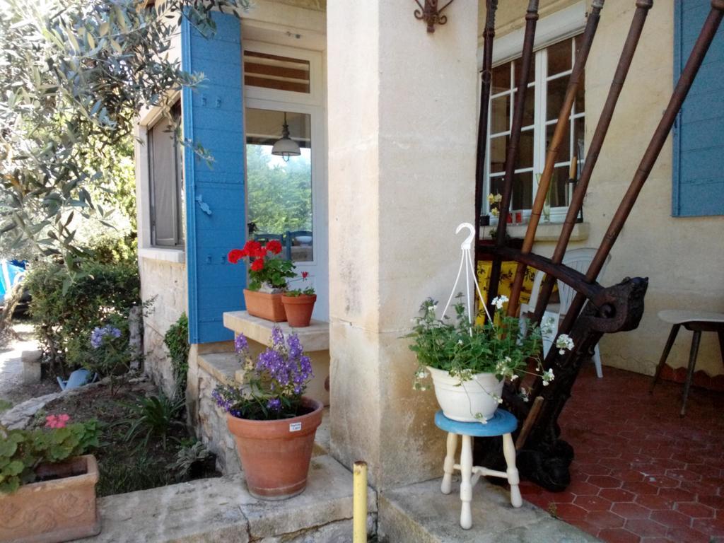 Mas des collines Bed and Breakfast Fontvieille Exterior foto